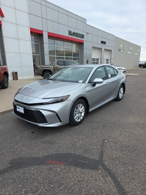 New 2026 Toyota Camry LE image 1