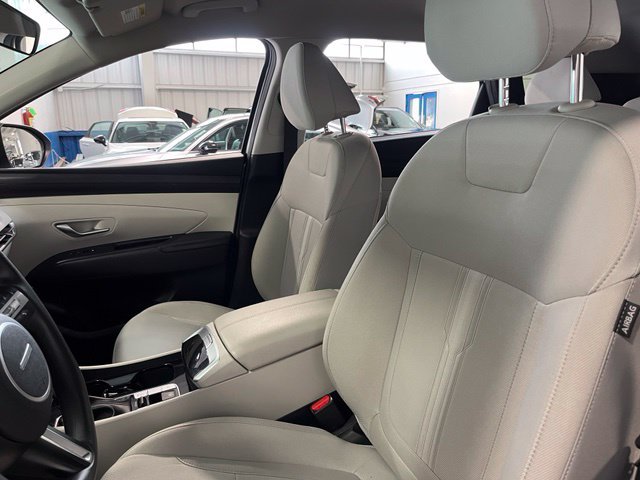 Used 2025 Hyundai Tucson SEL AWD/4WD image 24
