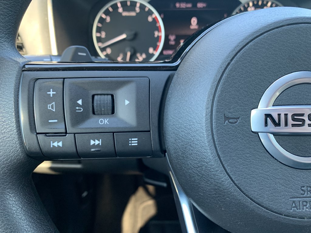 Used 2021 Nissan Rogue SV AWD/4WD image 12