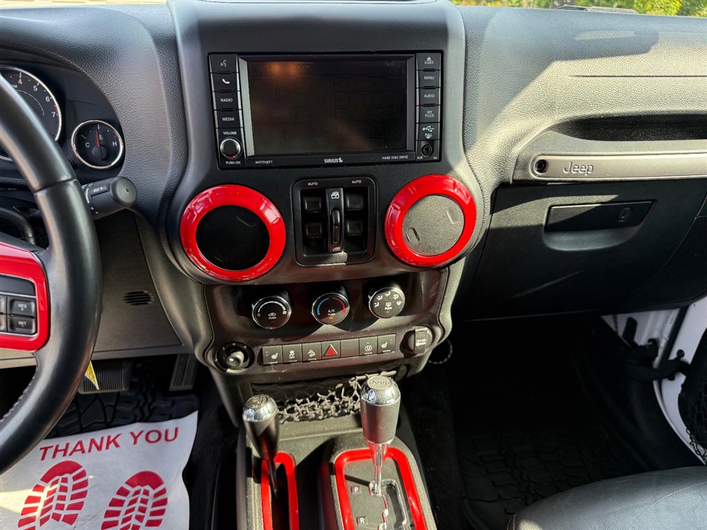 Used 2018 Jeep Wrangler Unlimited Sahara image 16