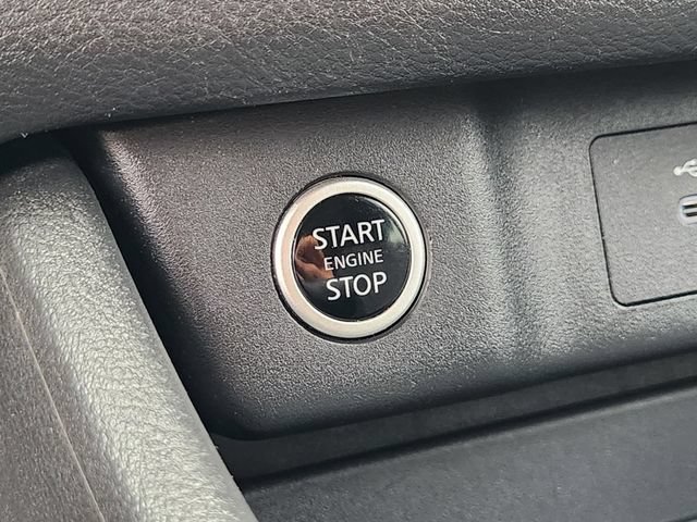Used 2023 Nissan Rogue SV FWD image 20