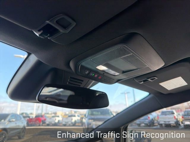 Used 2025 Chevrolet Equinox EV LT w/ Convenience Package image 31