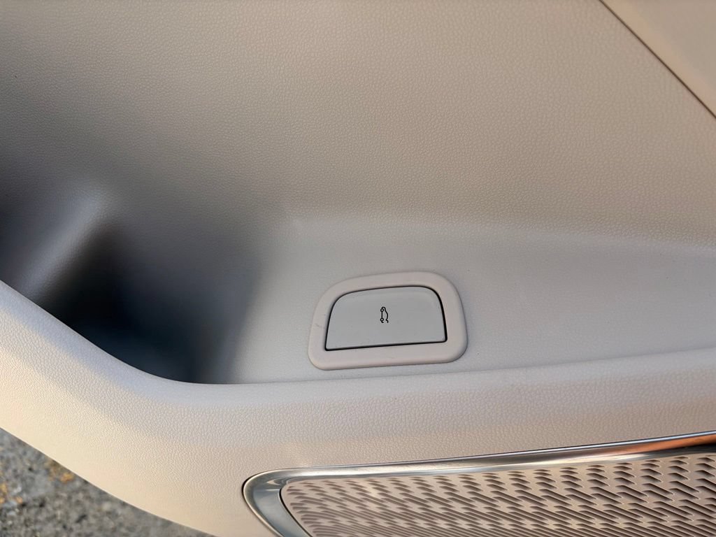 Used 2026 Buick Enclave Avenir w/ Super Cruise Package FWD image 39