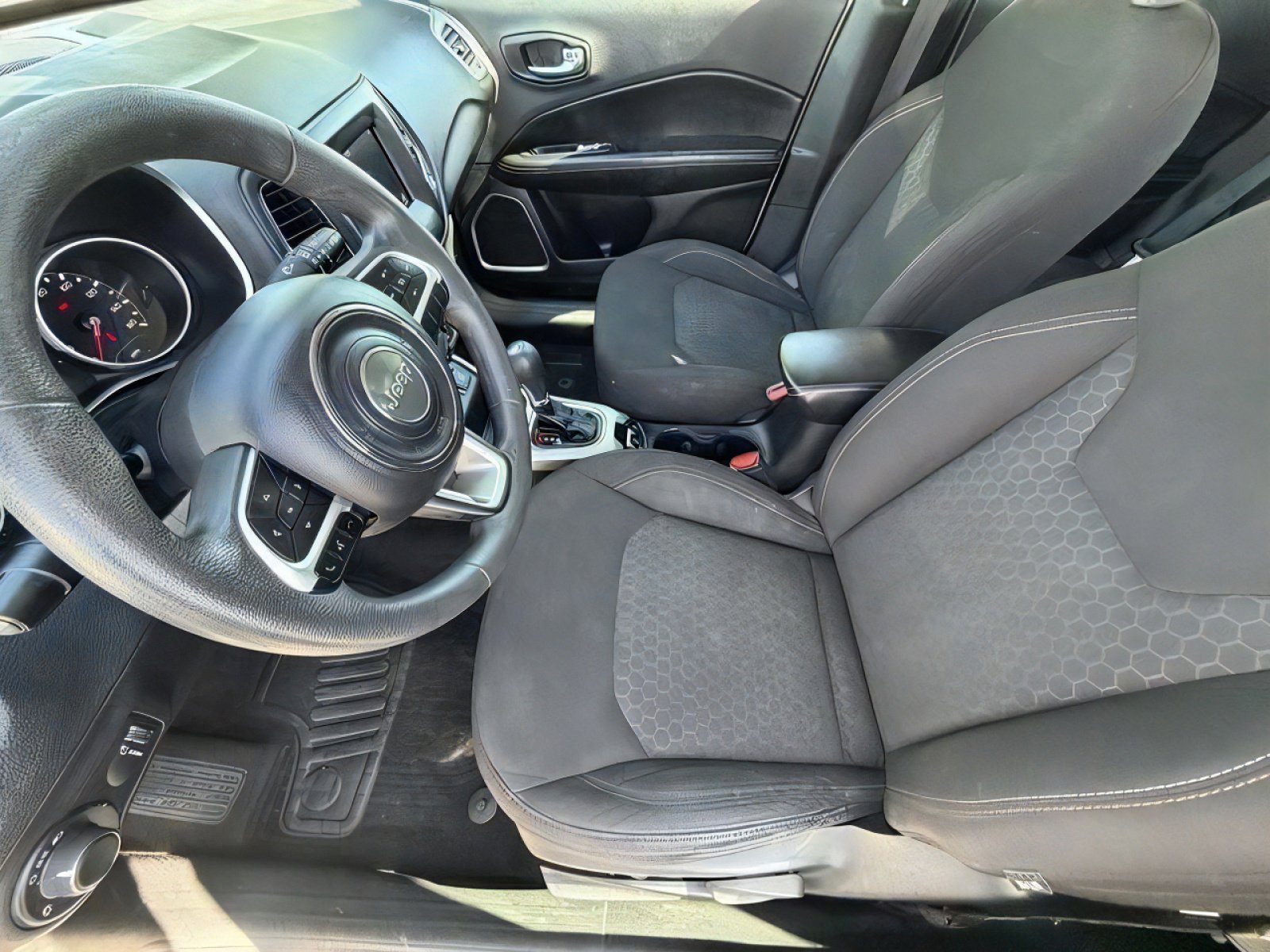 Used 2021 Jeep Compass Sport FWD image 13