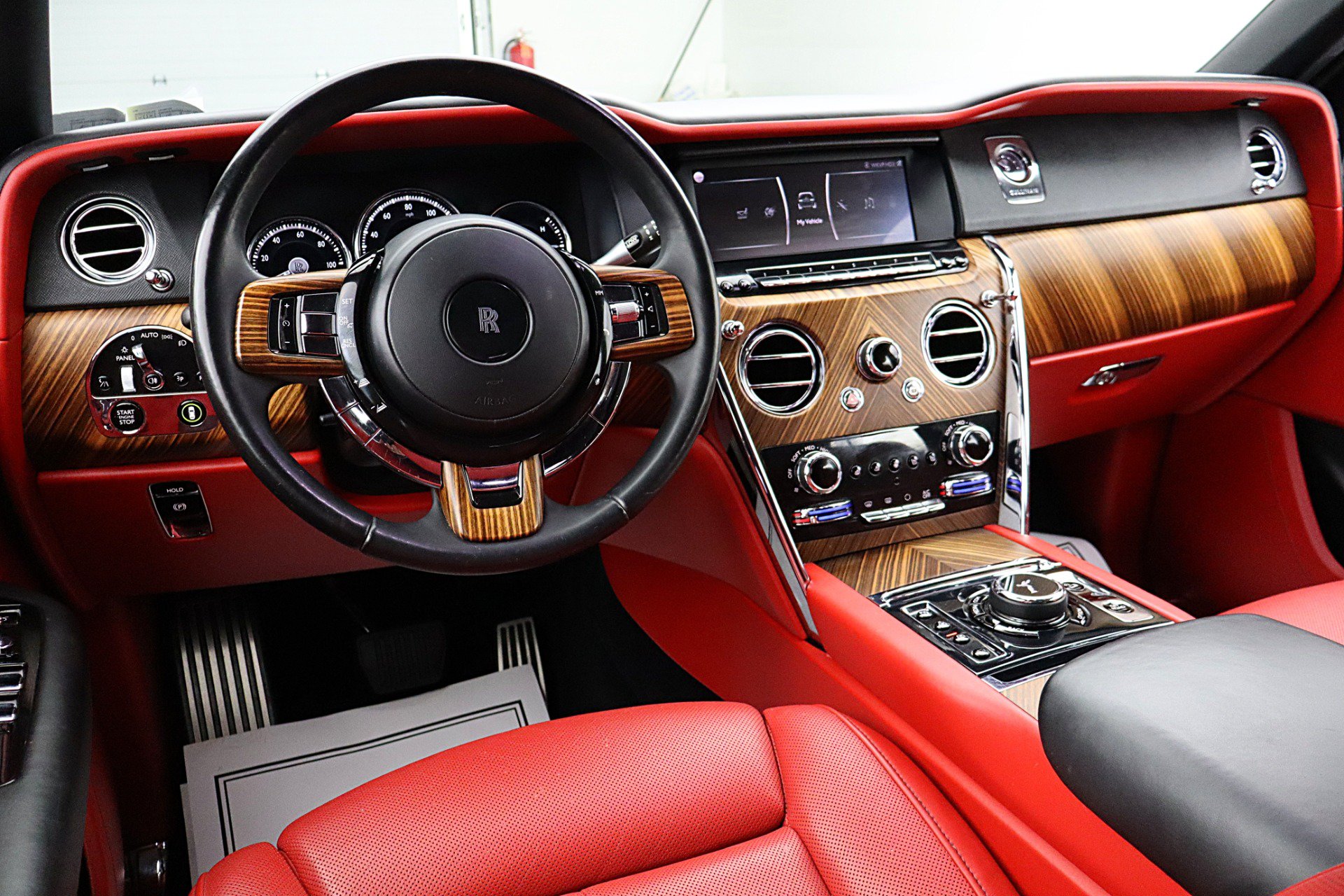 Used 2019 Rolls-Royce Cullinan AWD/4WD image 22