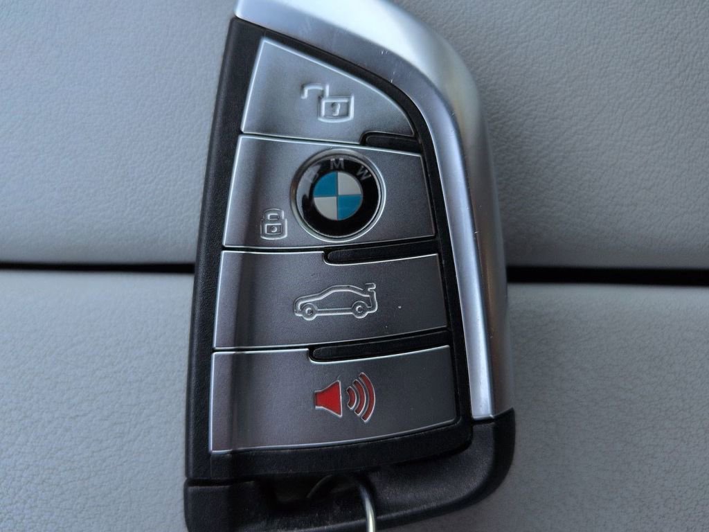 Certified 2023 BMW X5 xDrive45e w/ Executive Package image 31