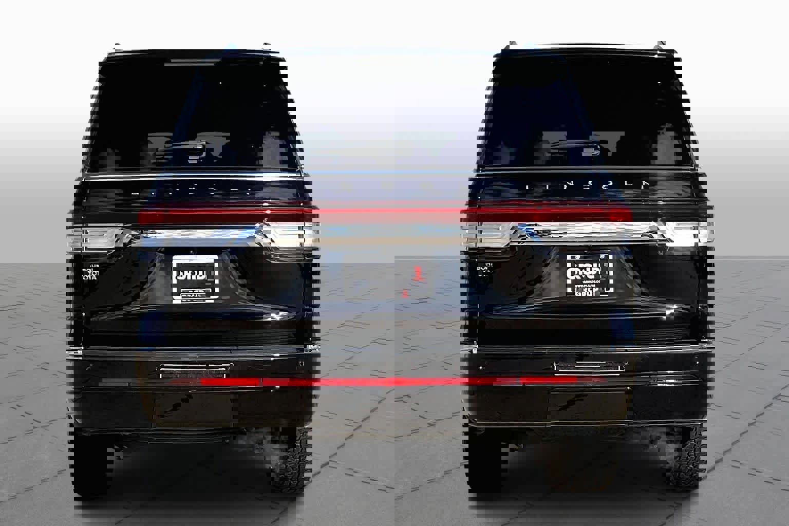 Used 2023 Lincoln Navigator Reserve image 4