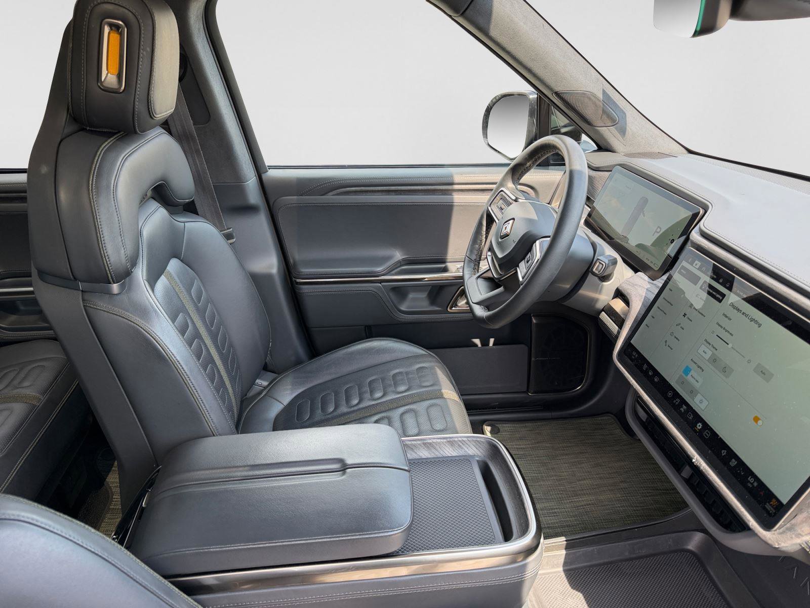 Used 2022 Rivian R1T Adventure image 15