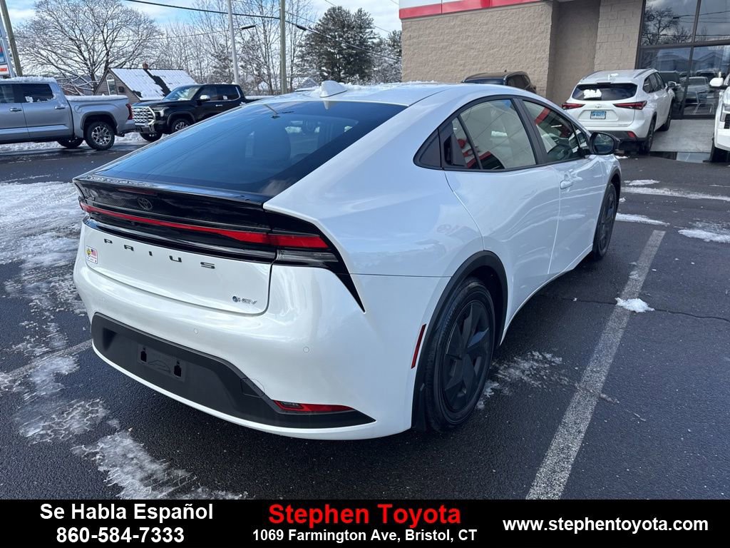 Used 2025 Toyota Prius LE image 8