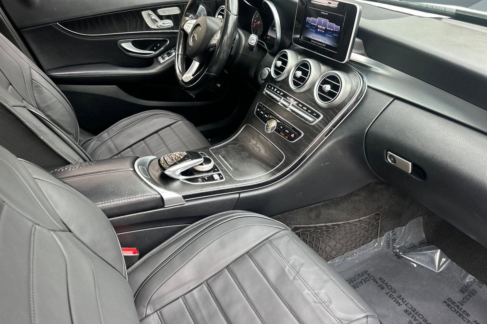 Used 2015 Mercedes-Benz C 300 4MATIC Sedan image 33