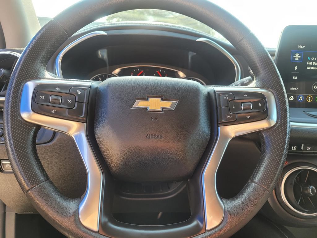 Used 2025 Chevrolet Blazer LT AWD/4WD image 25