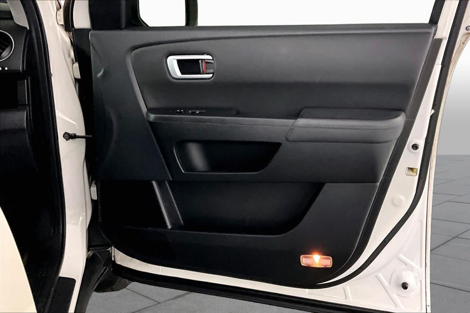 Used 2014 Honda Pilot Touring image 22
