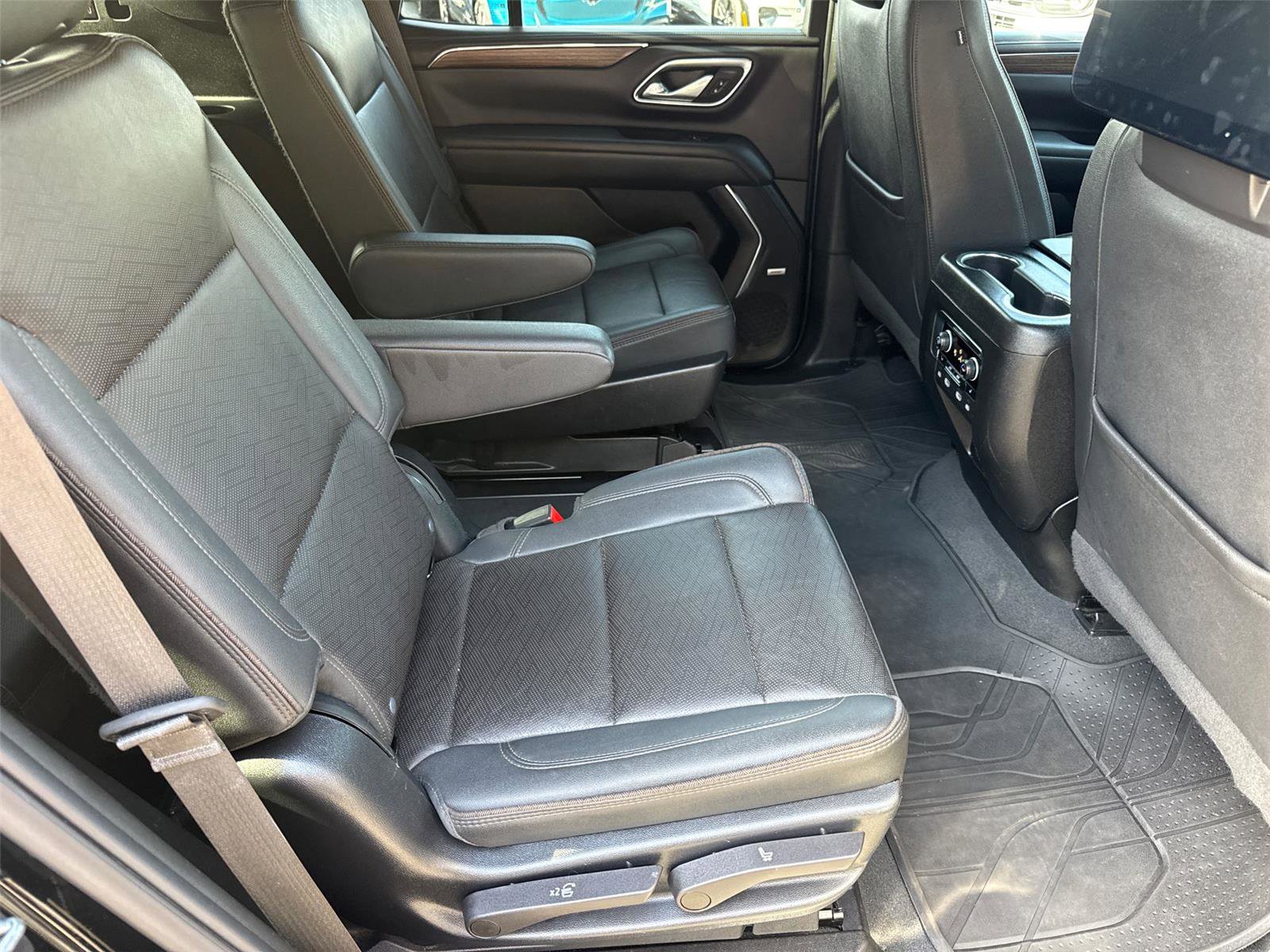 Used 2023 Chevrolet Tahoe High Country AWD/4WD image 18