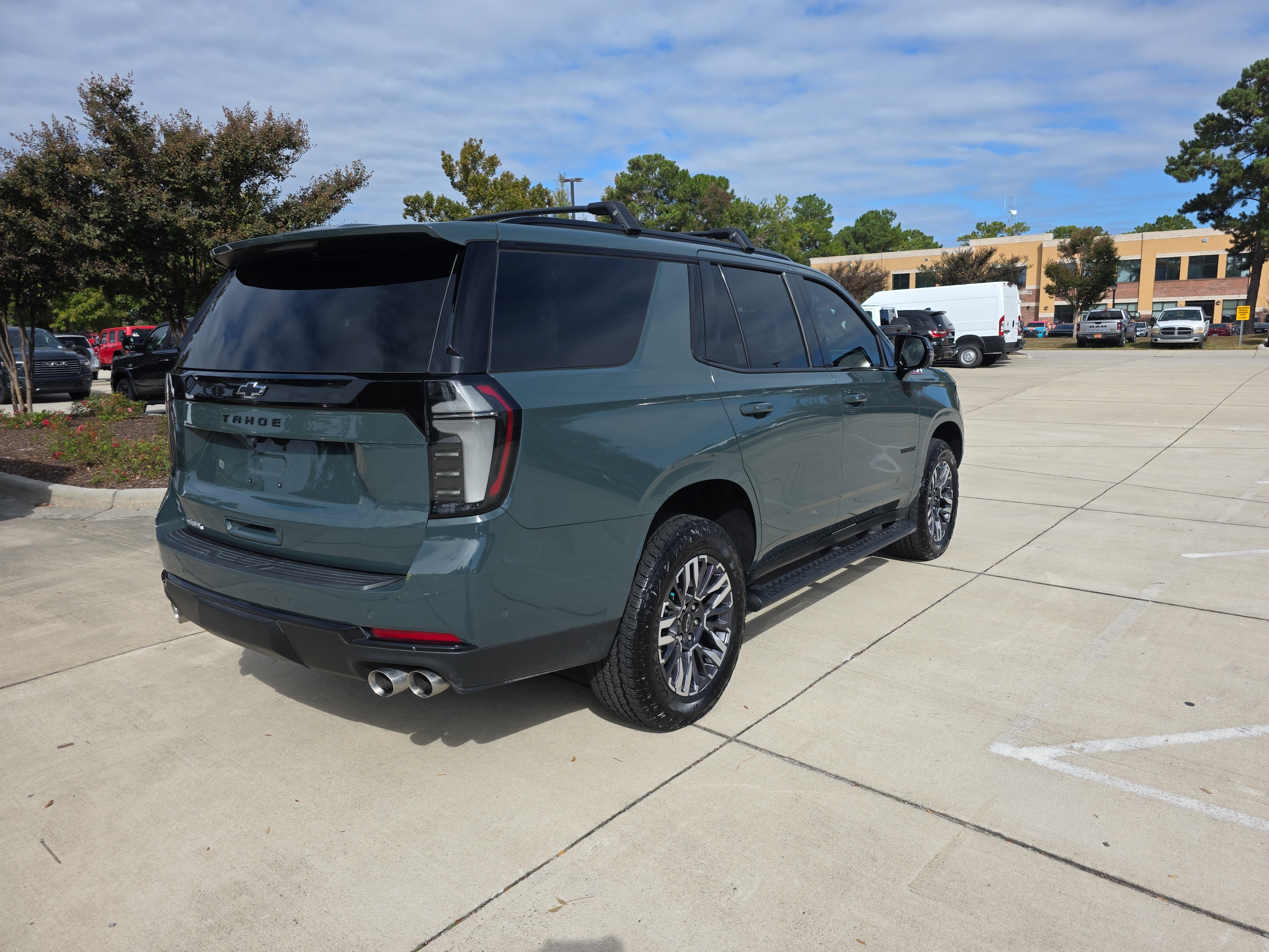 Used 2026 Chevrolet Tahoe Z71 w/ Comfort Package AWD/4WD image 9