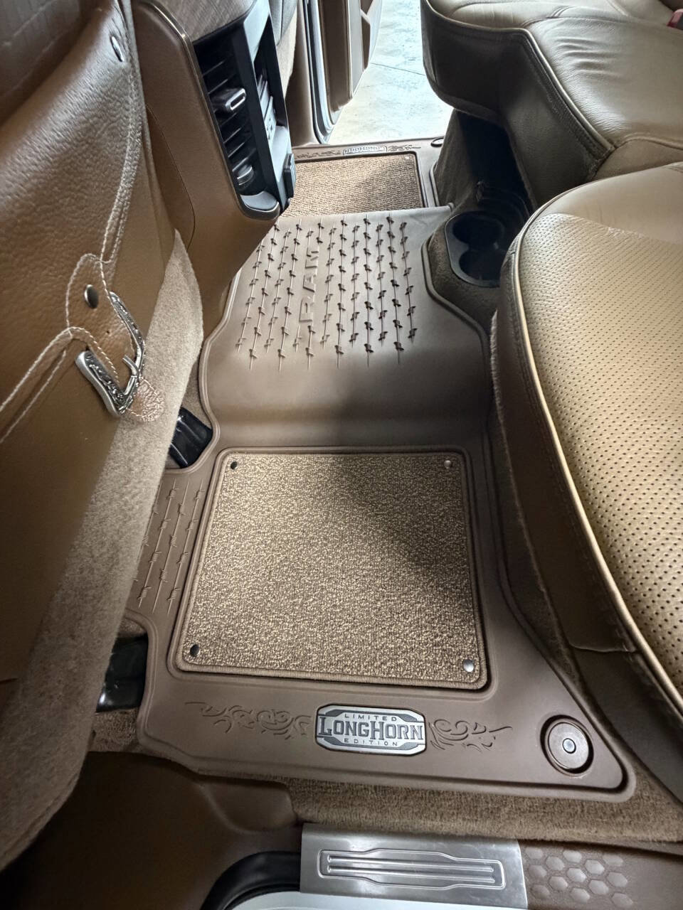 Used 2024 RAM 2500 Limited w/ Safety Group image 47