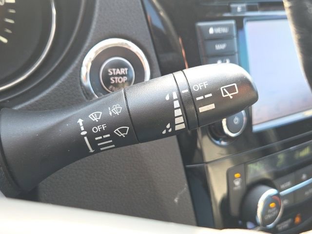 Used 2018 Nissan Rogue SL image 35