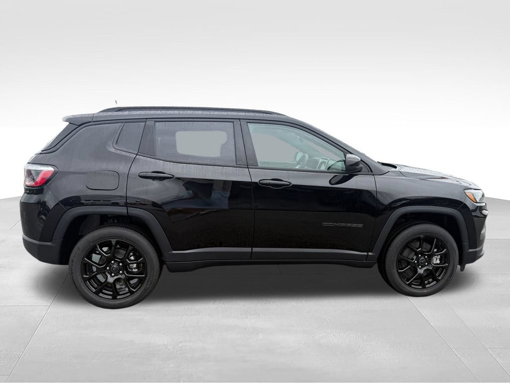 New 2026 Jeep Compass Latitude AWD/4WD image 28