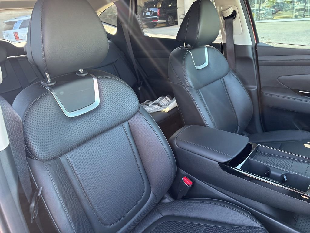 Certified 2025 Hyundai Tucson Limited AWD/4WD image 15