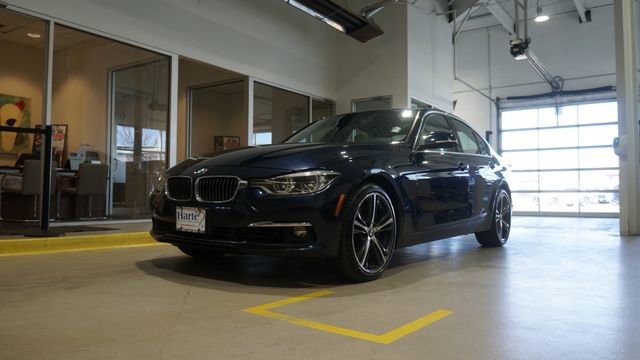 Used 2016 BMW 340i xDrive Sedan image 3