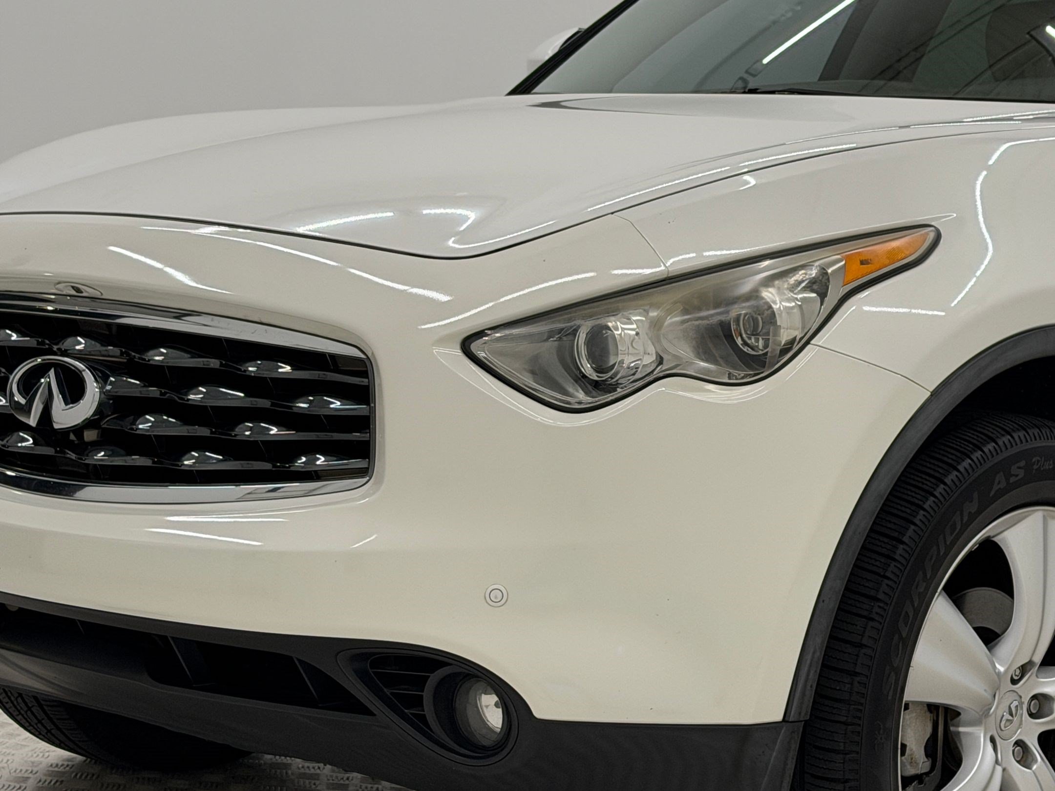 Used 2011 INFINITI FX35 AWD w/ Premium Pkg image 12