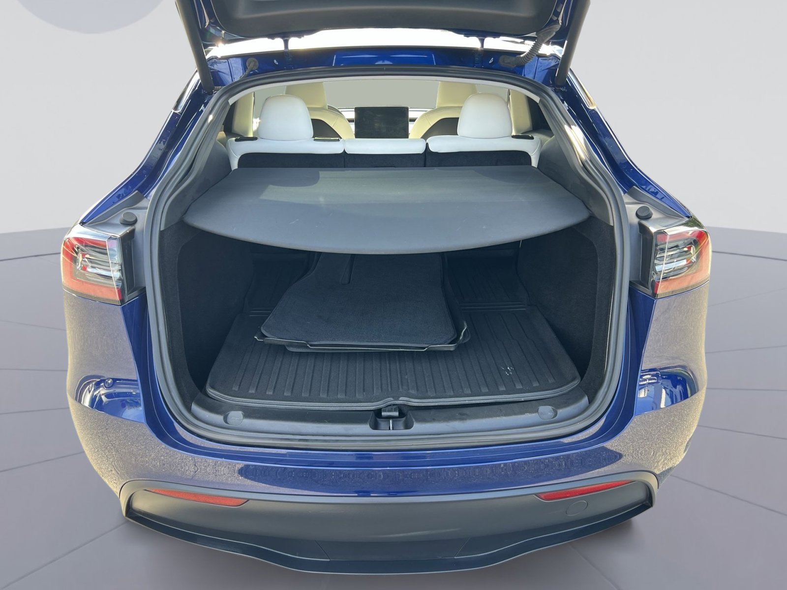 Used 2024 Tesla Model Y Long Range AWD/4WD image 26