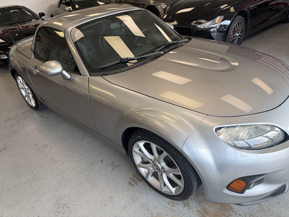 Used 2015 MAZDA MX-5 Miata Grand Touring w/ Premium Package RWD image 4