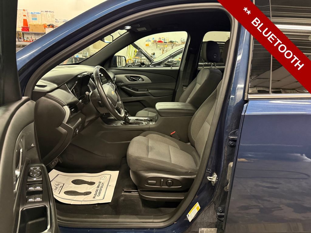 Used 2022 Chevrolet Traverse LT AWD/4WD image 12