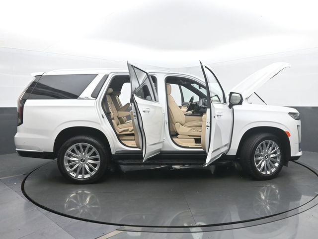 Used 2023 Cadillac Escalade Premium Luxury AWD/4WD image 57