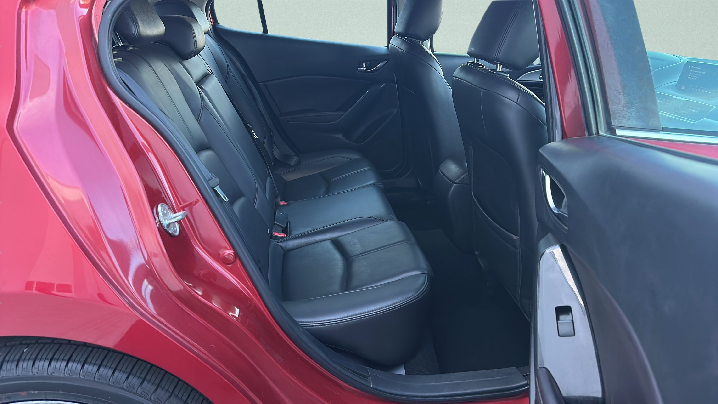 Used 2018 MAZDA MAZDA3 Touring FWD image 26