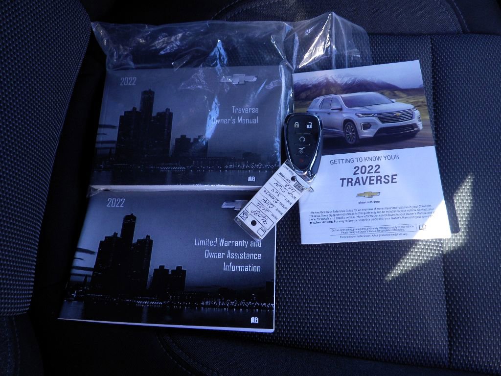 Used 2022 Chevrolet Traverse LT w/ LPO, Cargo Package image 35