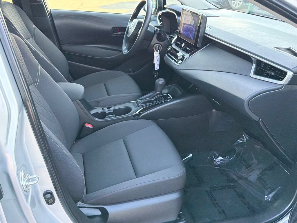 Used 2024 Toyota Corolla LE FWD image 10