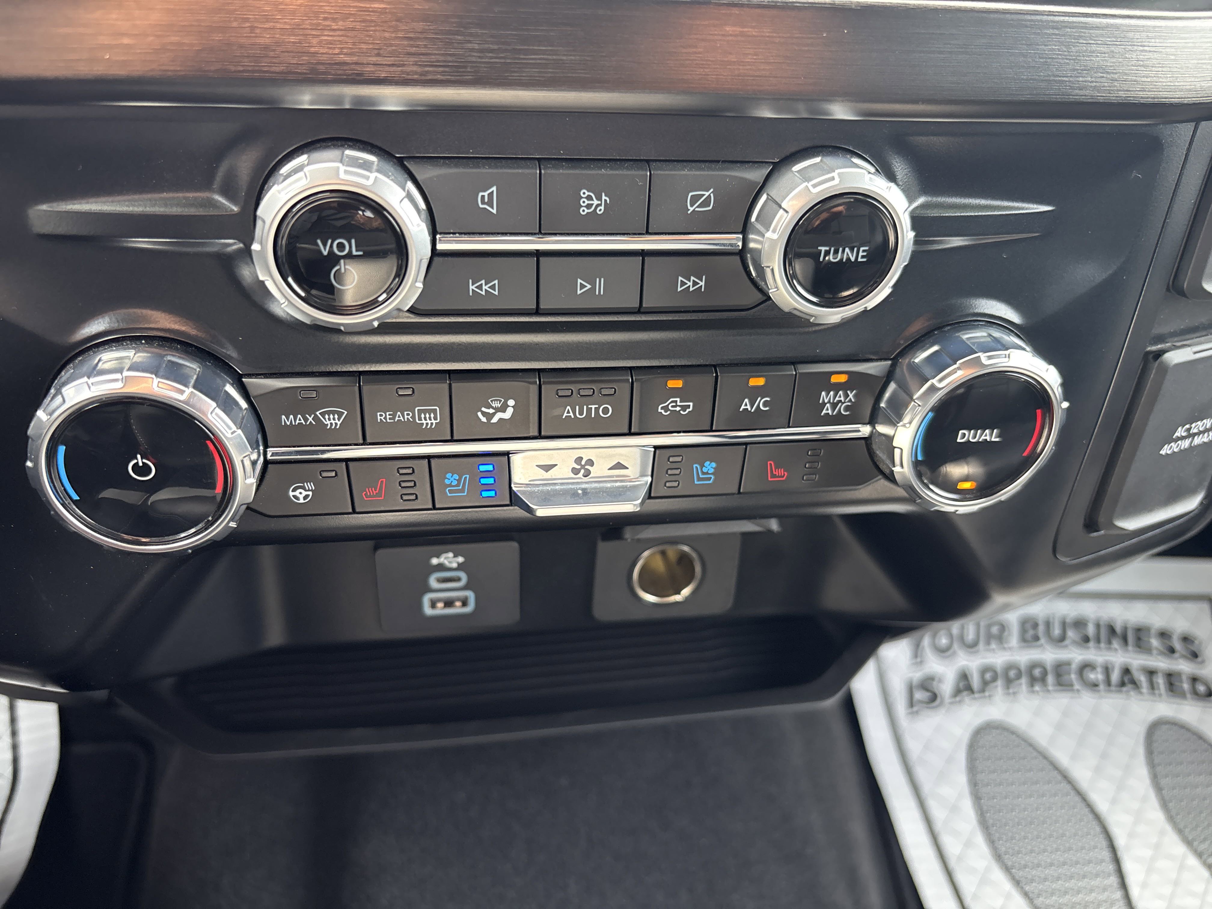 Used 2024 Ford F350 Lariat w/ Camper Package image 25