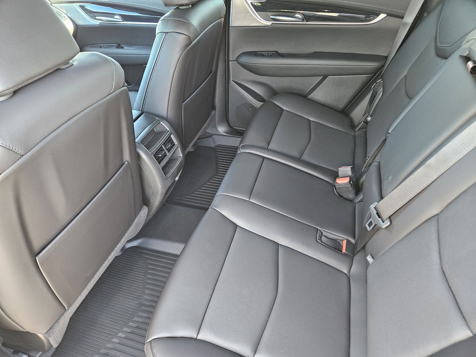 New 2026 Cadillac XT5 Premium Luxury w/ LPO, Floor Liner Package FWD image 20