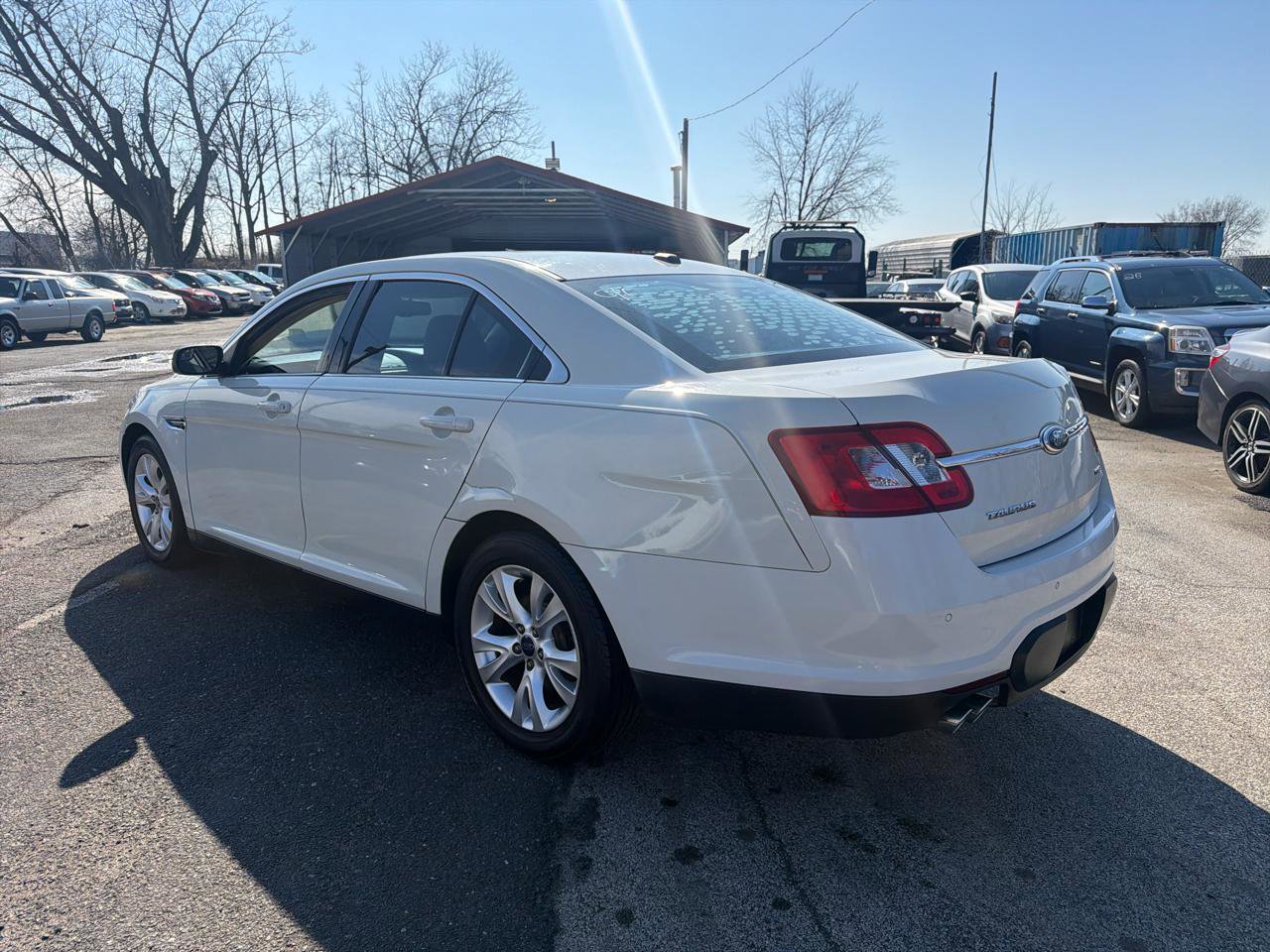 Used 2012 Ford Taurus SEL image 9