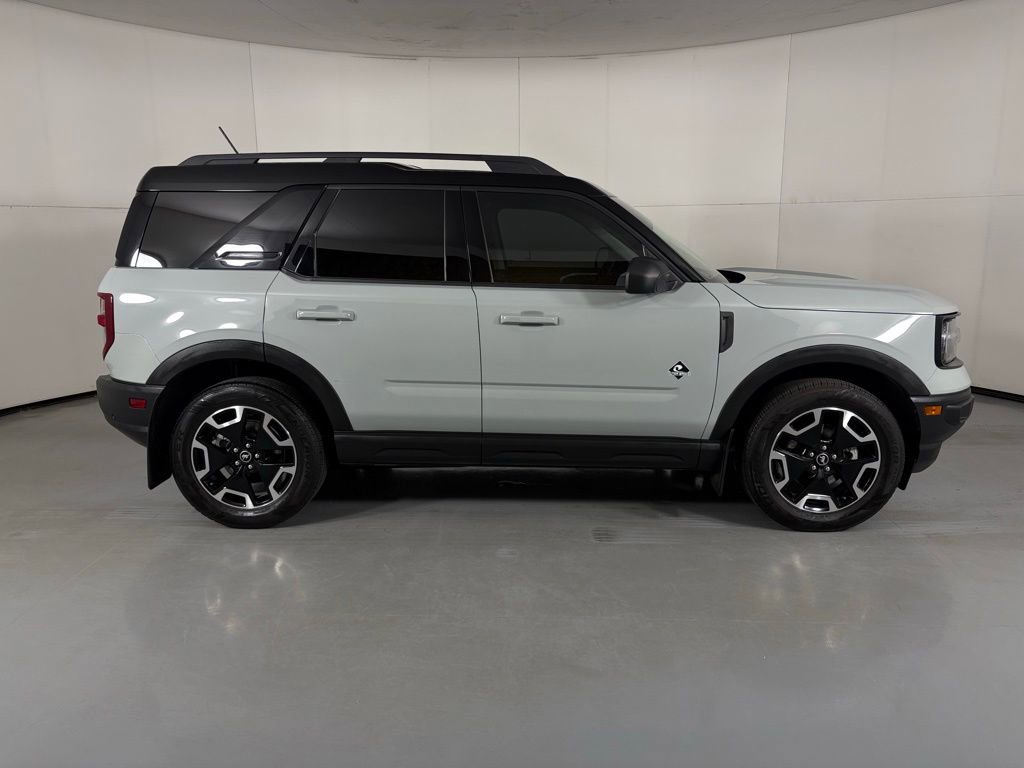 Used 2021 Ford Bronco Sport Outer Banks w/ Outer Banks Package (96D) image 9