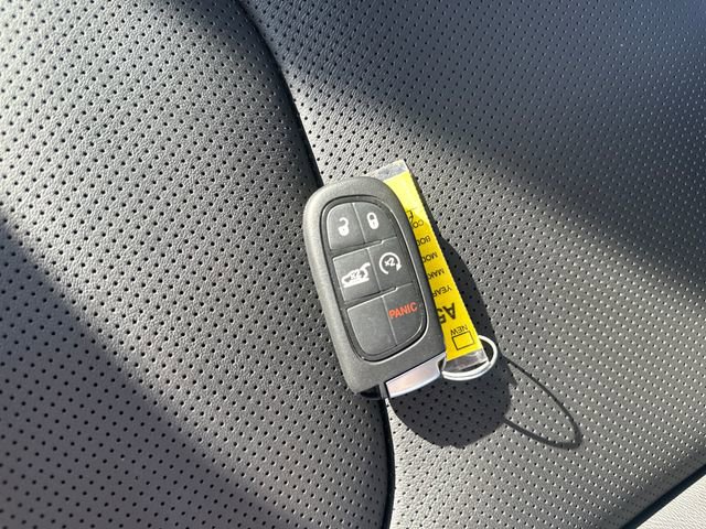 Used 2023 Jeep Cherokee Altitude Lux w/ Lux Elite Package image 33