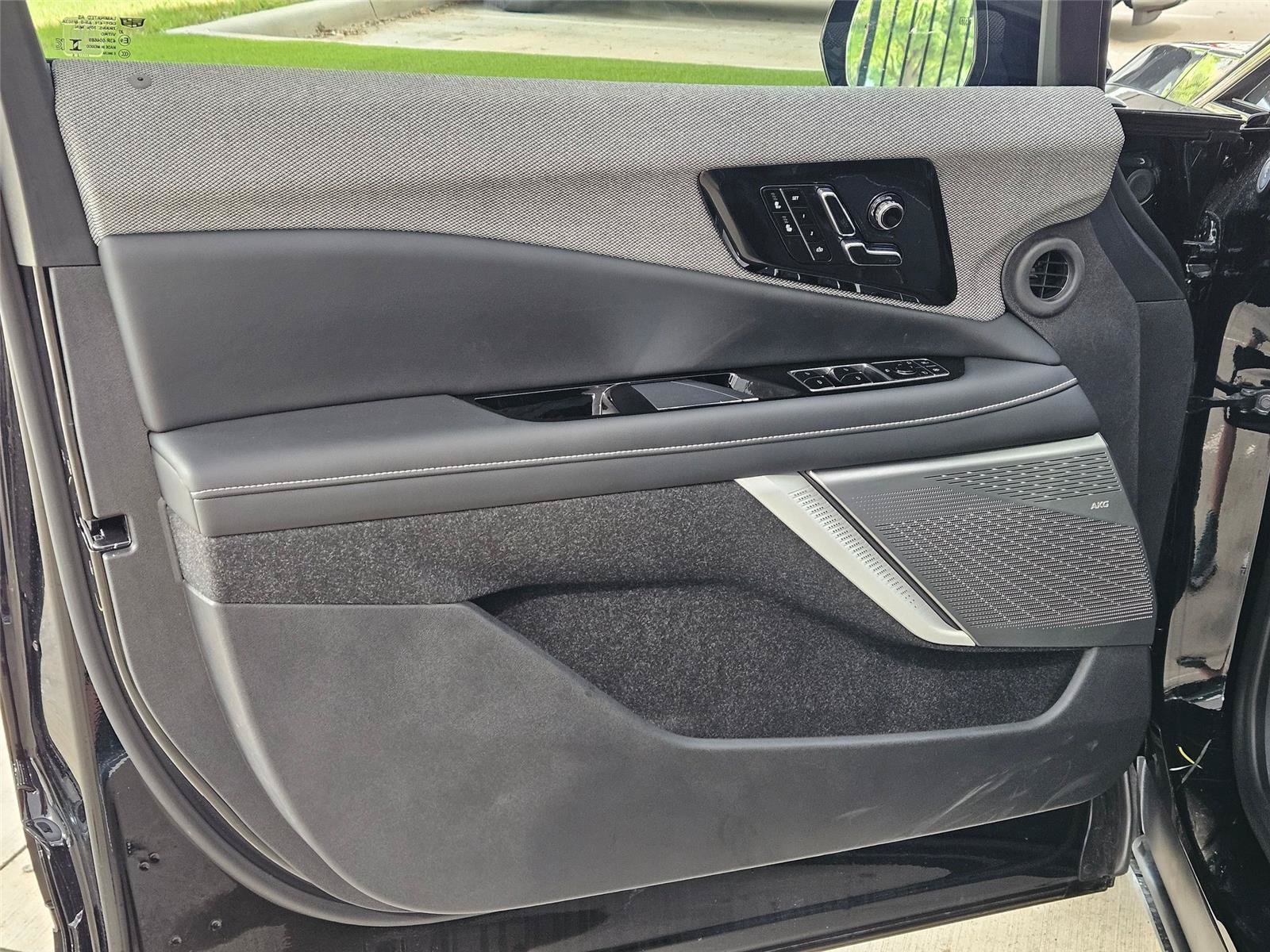 New 2026 Cadillac Optiq Sport 1 w/ LPO, Floor Liner Package AWD/4WD image 22