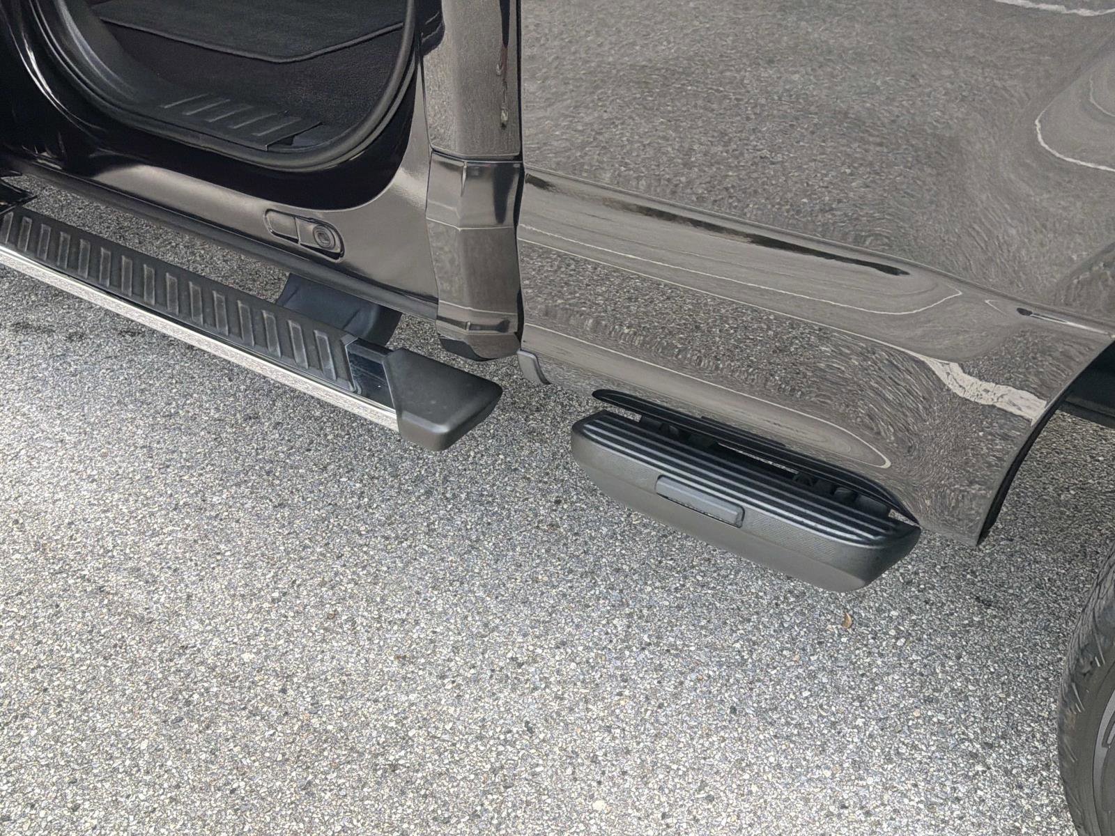 Used 2019 Ford F150 XLT w/ Equipment Group 302A Luxury AWD/4WD image 12