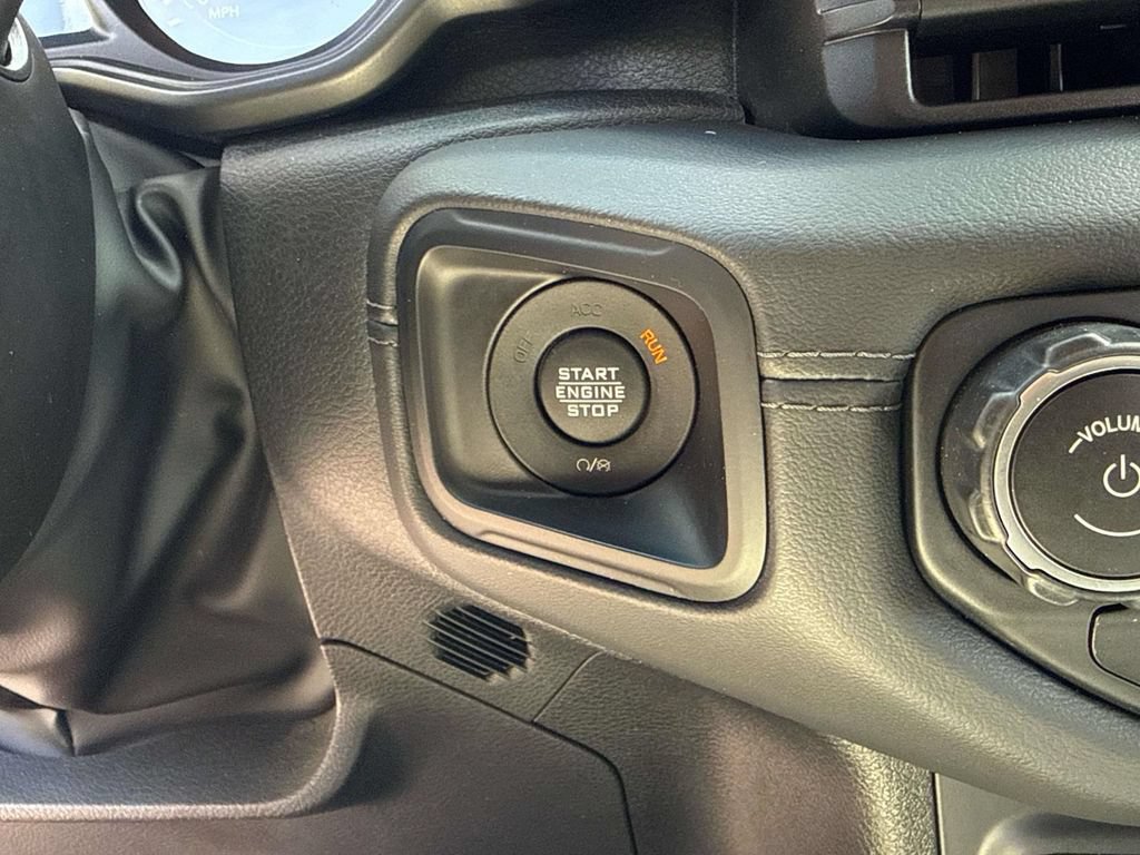 Used 2024 Jeep Wrangler Unlimited Rubicon AWD/4WD image 24