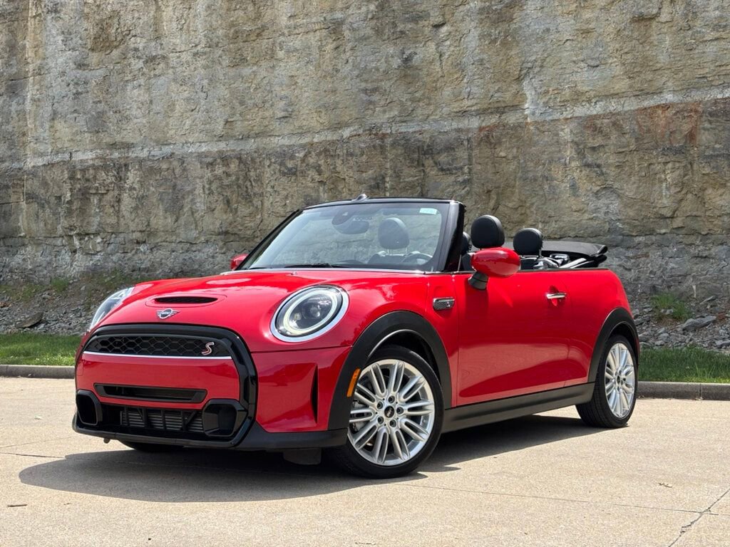 Used 2024 MINI Cooper S FWD image 1
