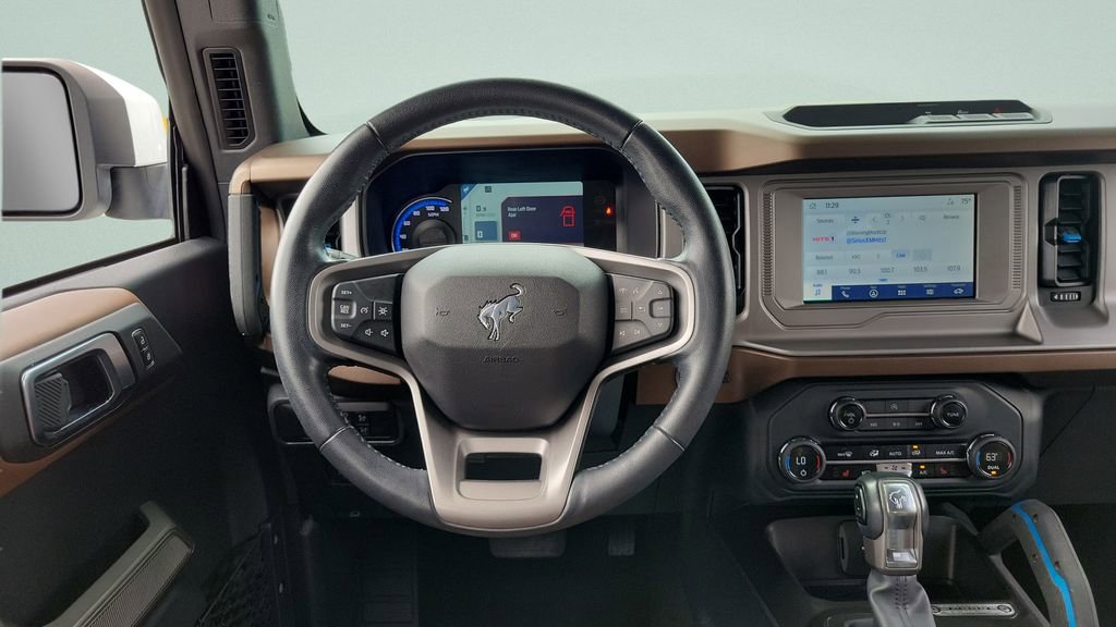 Used 2023 Ford Bronco Outer Banks image 12