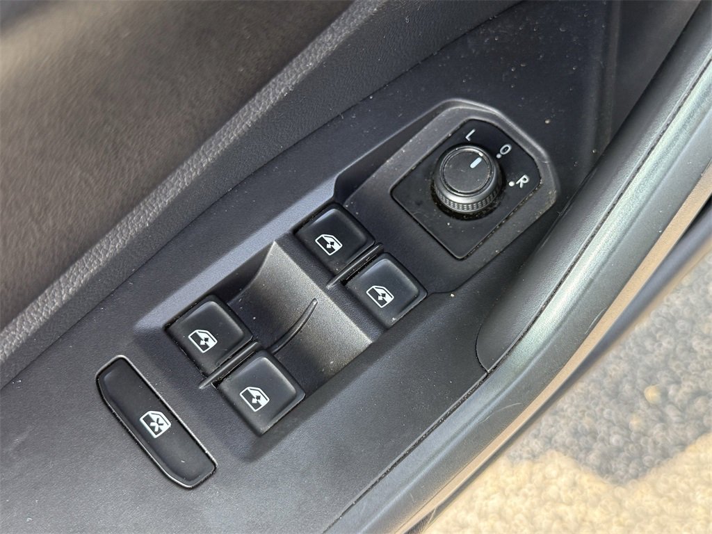 Used 2019 Volkswagen Jetta S image 11