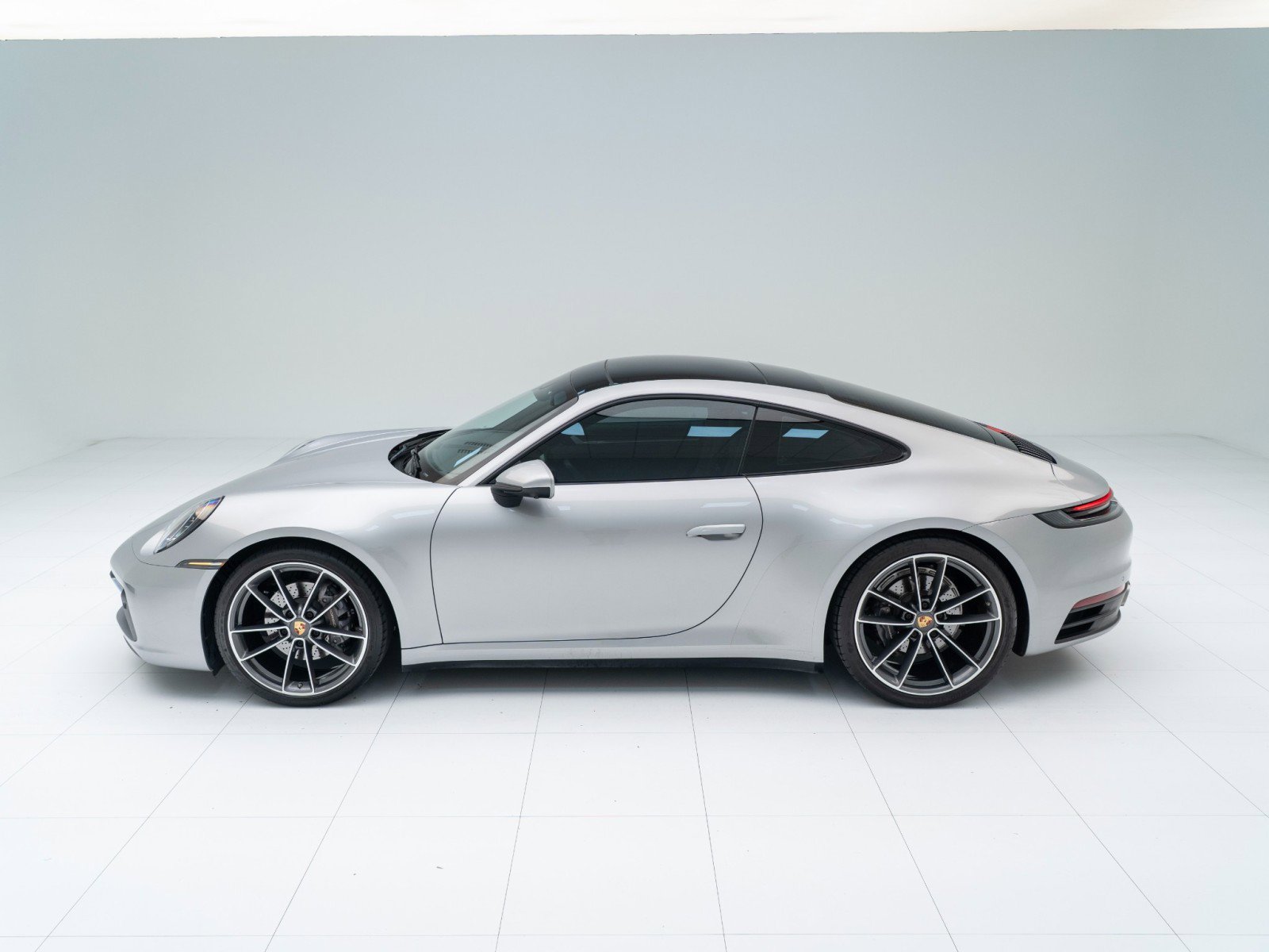 Certified 2022 Porsche 911 Carrera 4 AWD/4WD image 2