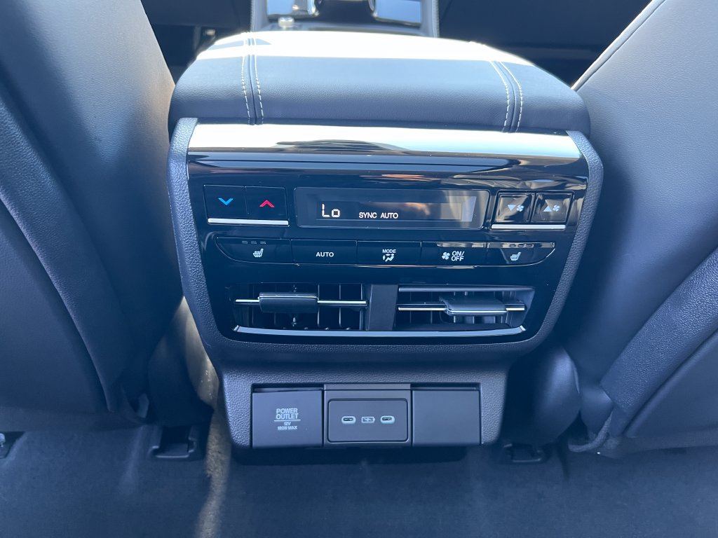 Certified 2026 Acura MDX w/ Advance Package AWD/4WD image 30