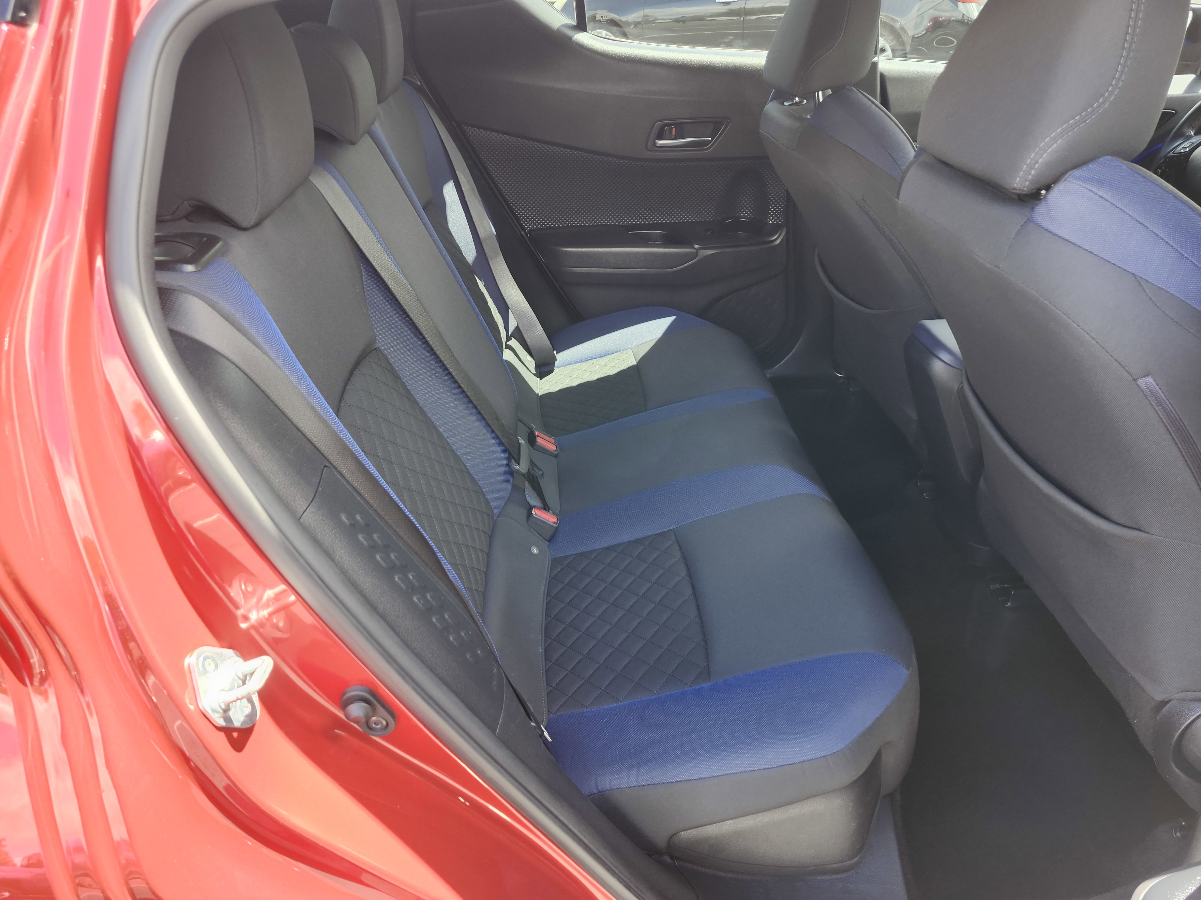 Used 2021 Toyota C-HR XLE FWD image 16