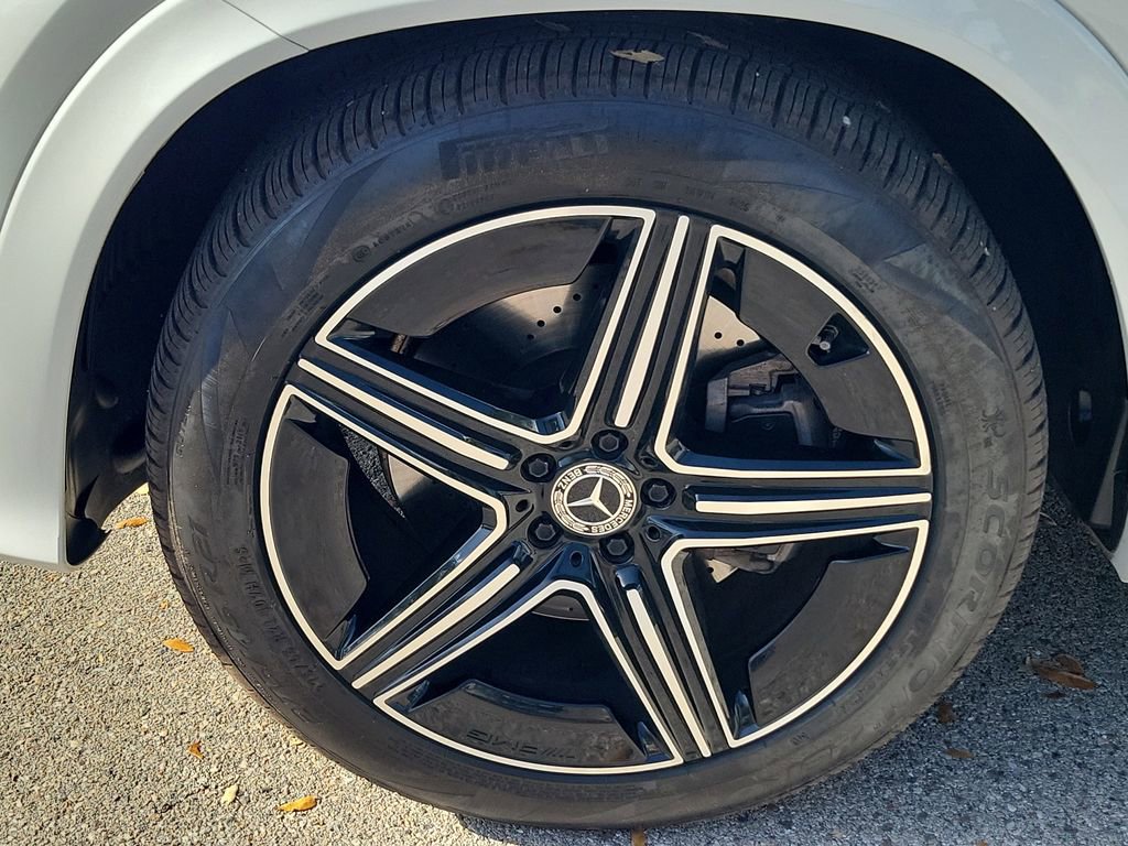 Used 2025 Mercedes-Benz GLE 450 4MATIC Coupe image 11