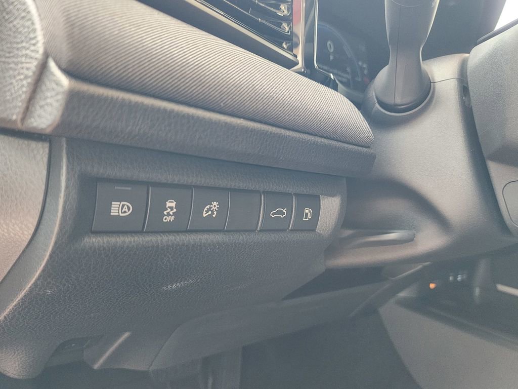 Used 2025 Toyota Camry LE w/ Convenience Package FWD image 17