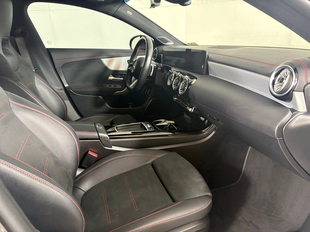 Used 2025 Mercedes-Benz CLA 250 image 15