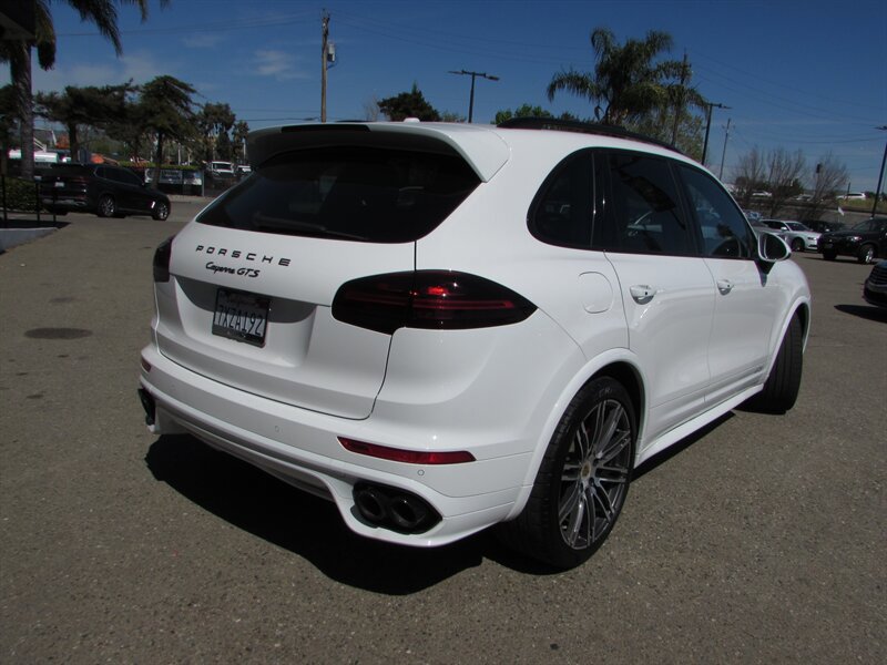 Used 2016 Porsche Cayenne GTS AWD/4WD image 4