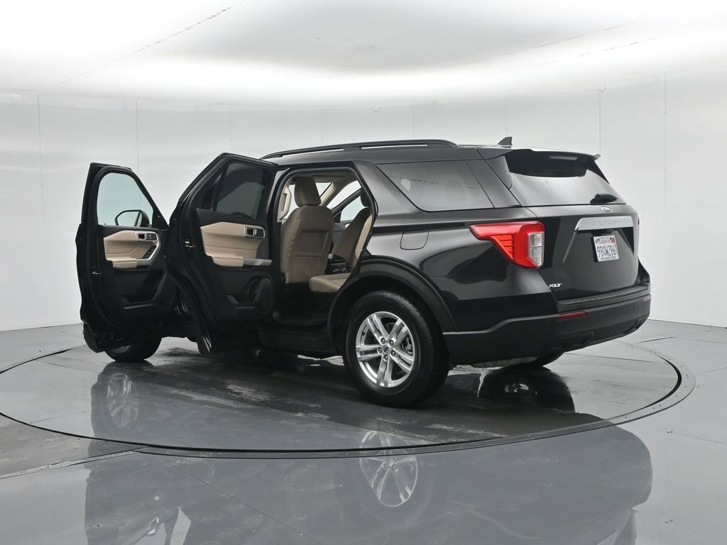 Used 2022 Ford Explorer XLT image 37